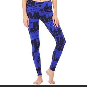 NWOT Alo Yoga XS/Small Tie Dye Leggings